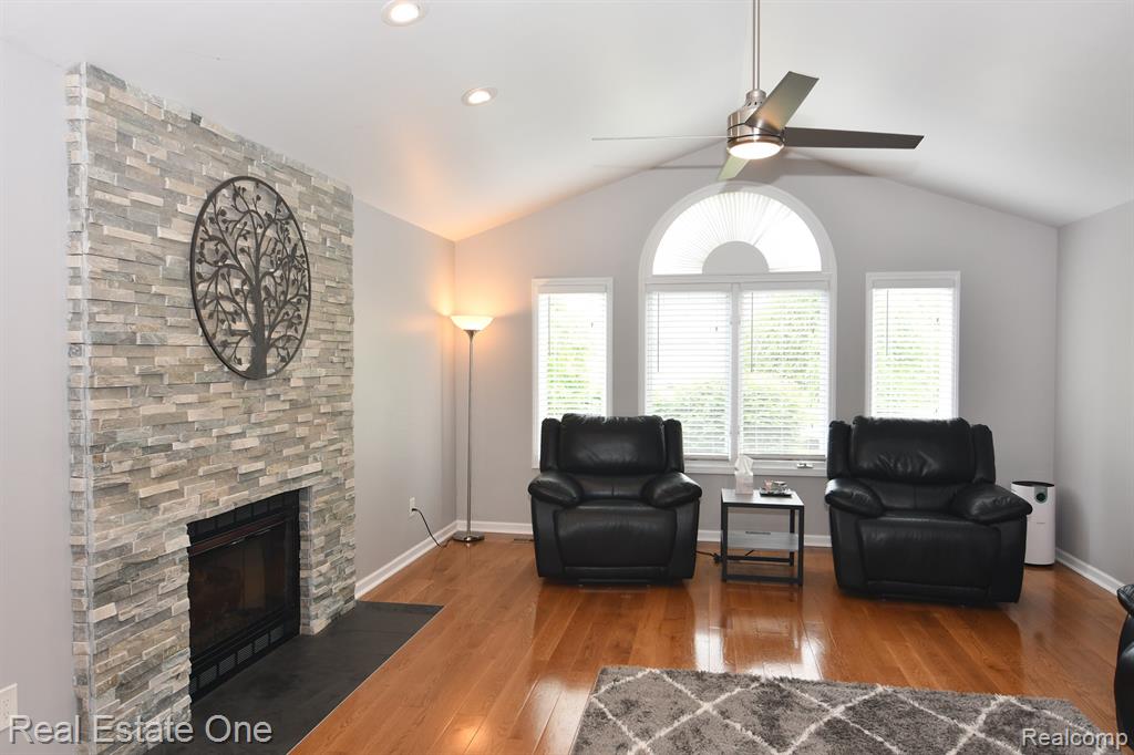 42388 Shulock Drive, Clinton Twp, MI 48038 — Photo 7