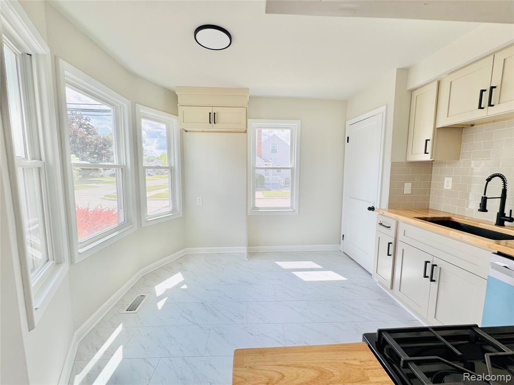 12796 Pullman Street, Southgate, MI 48195 — Photo 10