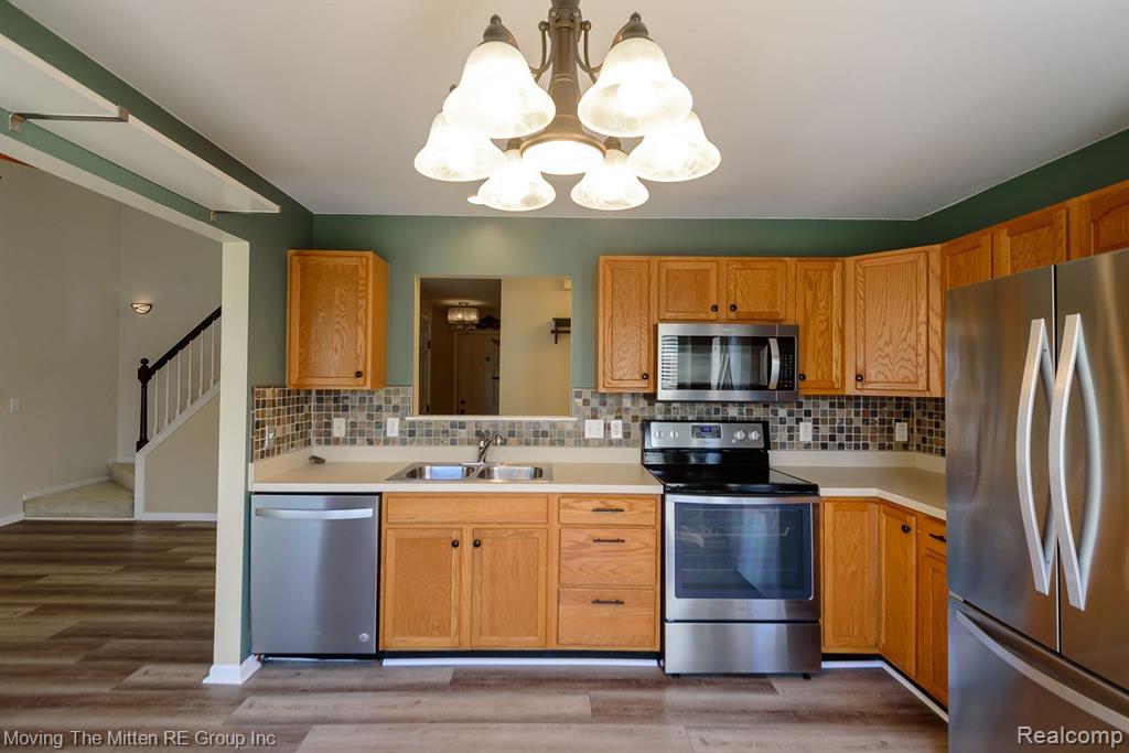8834 PRAIRIE Court, Van Buren, MI 48111 — Photo 10