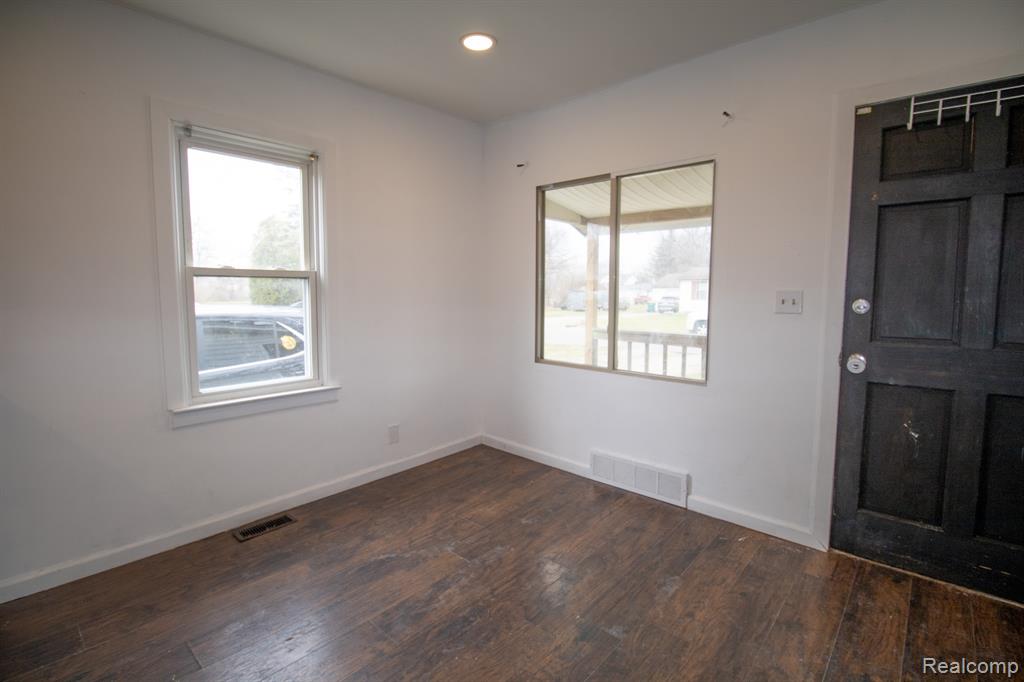 35799 Park Place, Romulus, MI 48174 — Photo 11