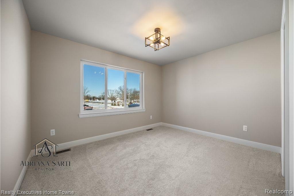 50931 MISTWOOD Drive, Macomb, MI 48042 — Photo 55