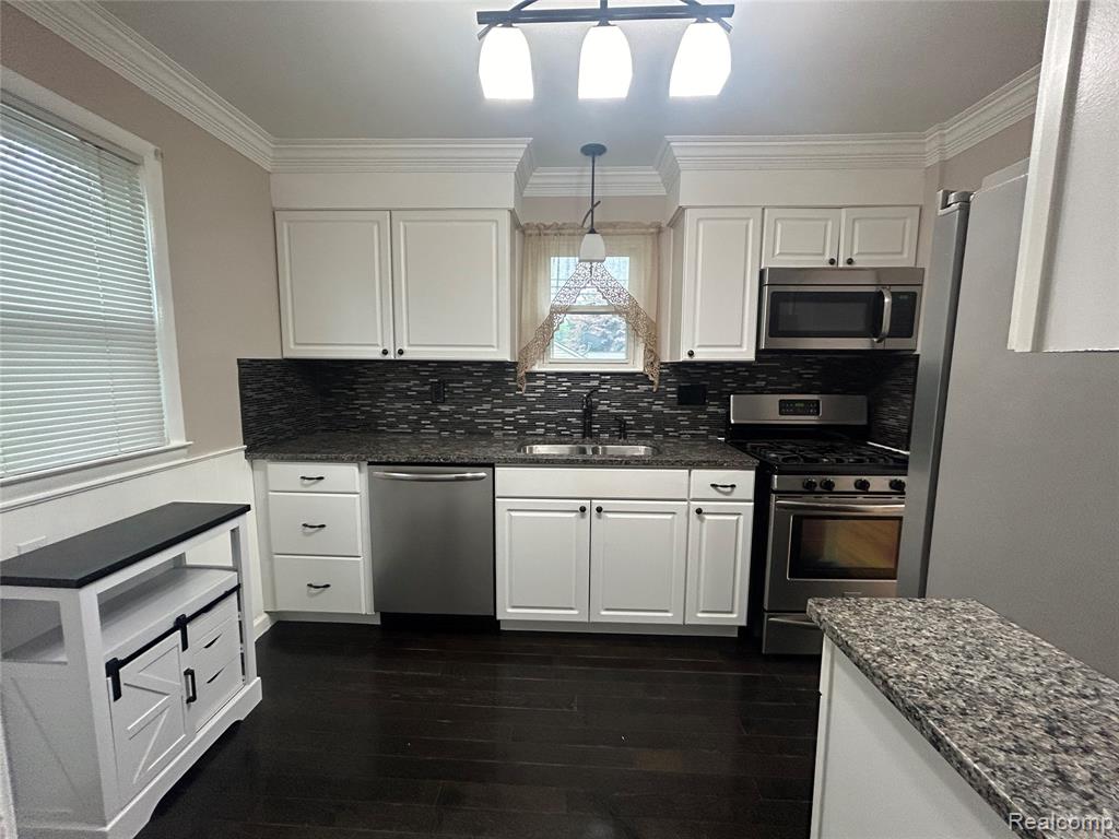 674 Jewell Street, Ferndale, MI 48220 — Photo 6