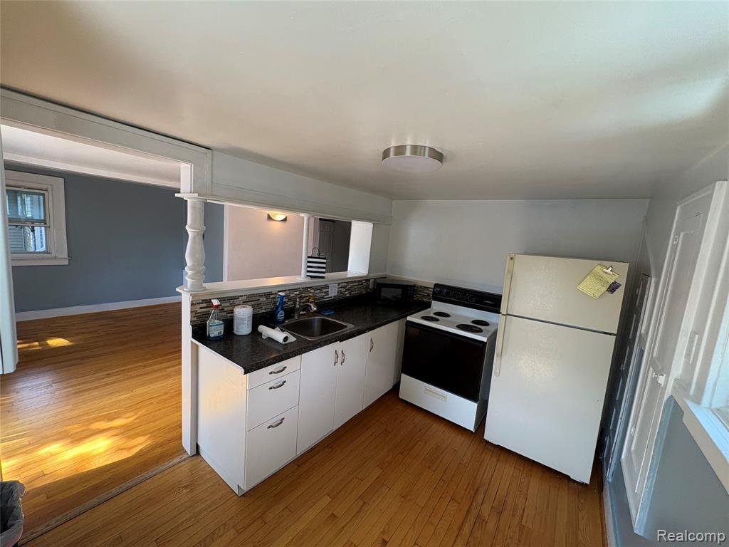 487 W Troy Street, Fenton, MI 48220 — Photo 14