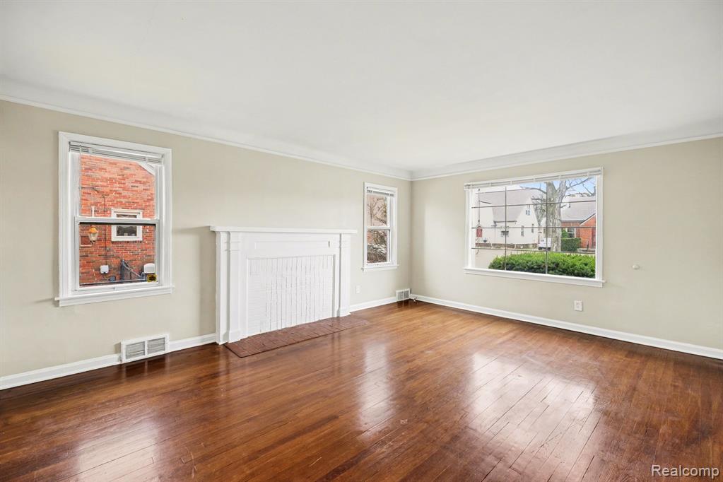 23031 Republic Avenue, Oak Park, MI 48237 — Photo 6