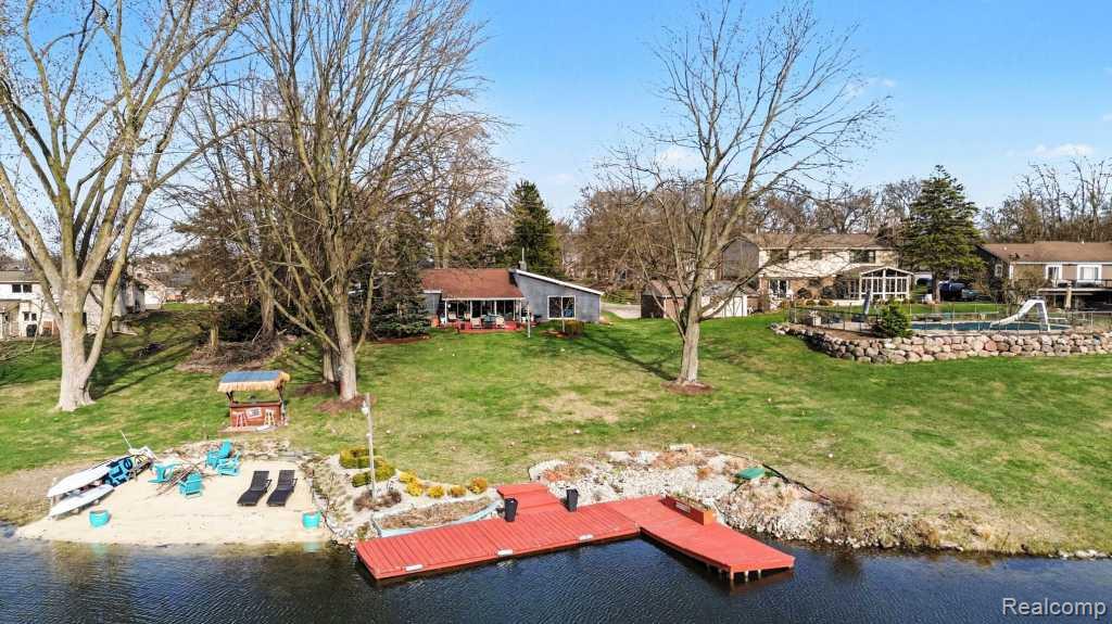 310 Pine Tree Road, Lake Orion, MI 48362 — Photo 24