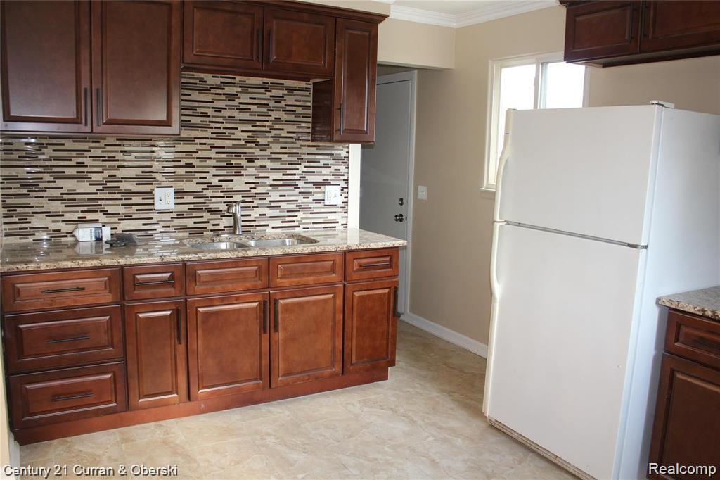 6198 MAYBURN Street, Dearborn Heights, MI, 48127