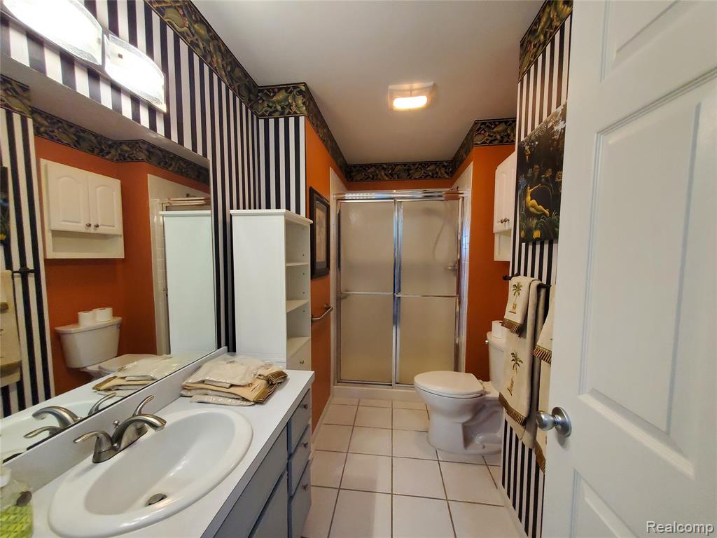 7281 Hawthorne Circle, Goodrich Vlg, MI — Photo 22