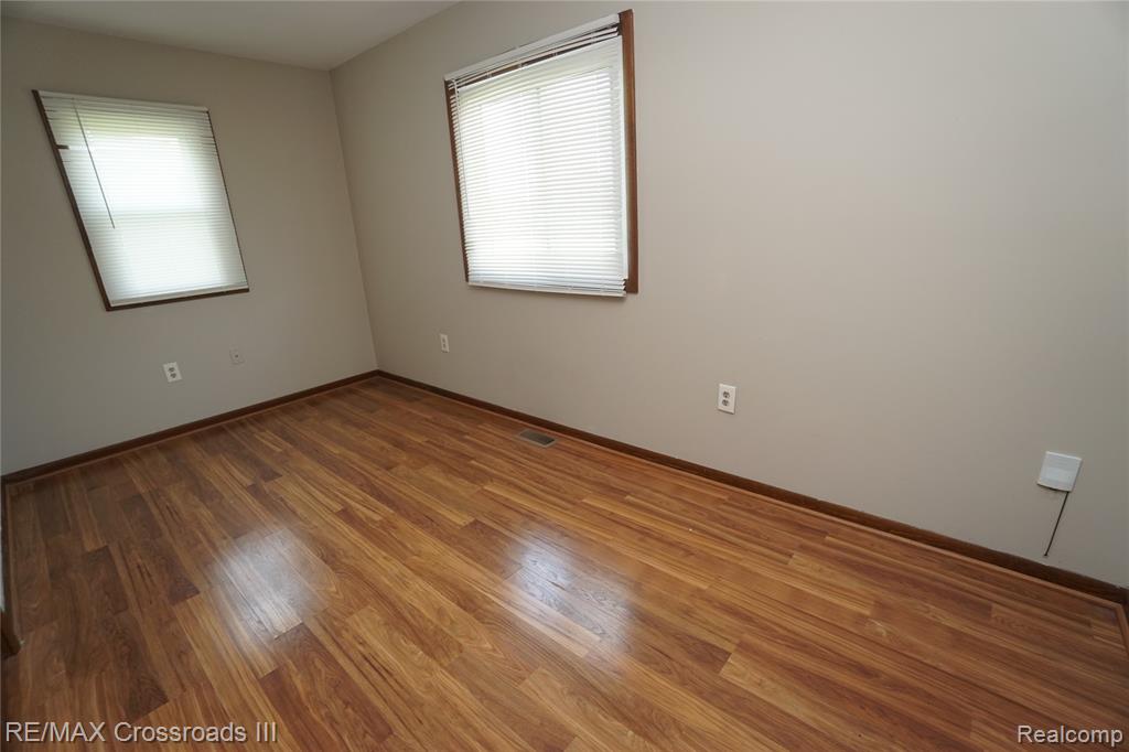 43373 Alva Drive, Belleville, MI 48111 — Photo 8