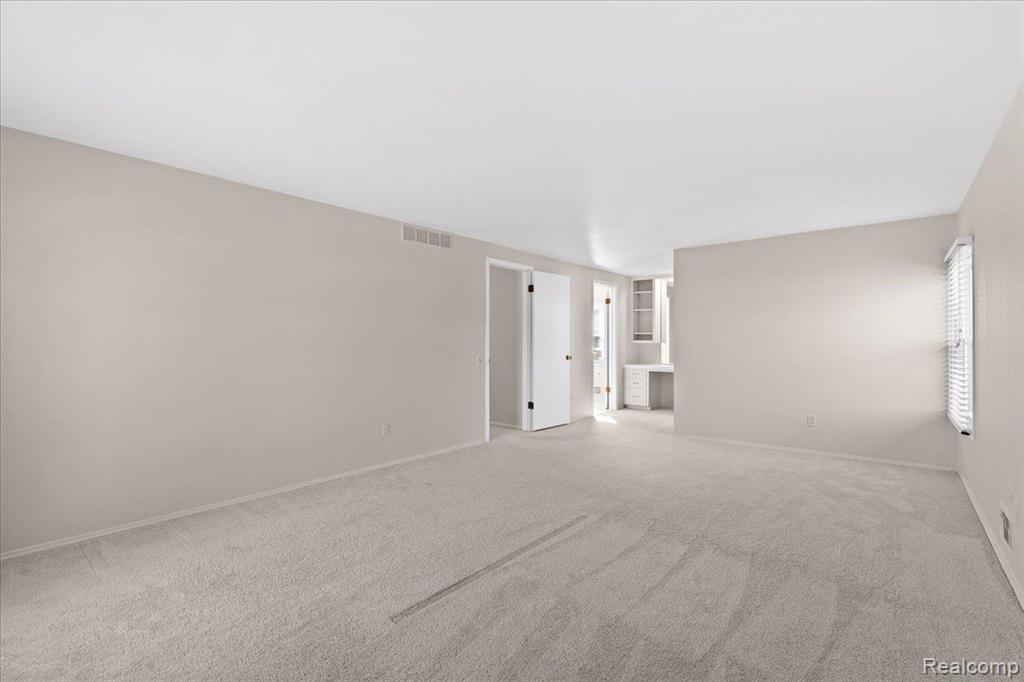 5888 RED COAT Lane, West Bloomfield, MI — Photo 23