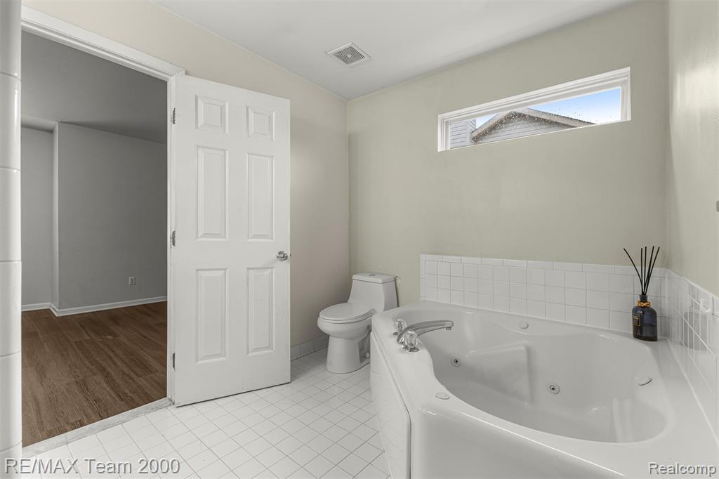 21717 Hildebrandt Drive, Flat Rock, MI 48134 — Photo 30