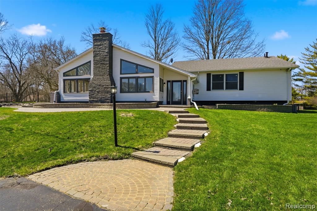 8636 Tindall Road, Davisburg, MI 48350