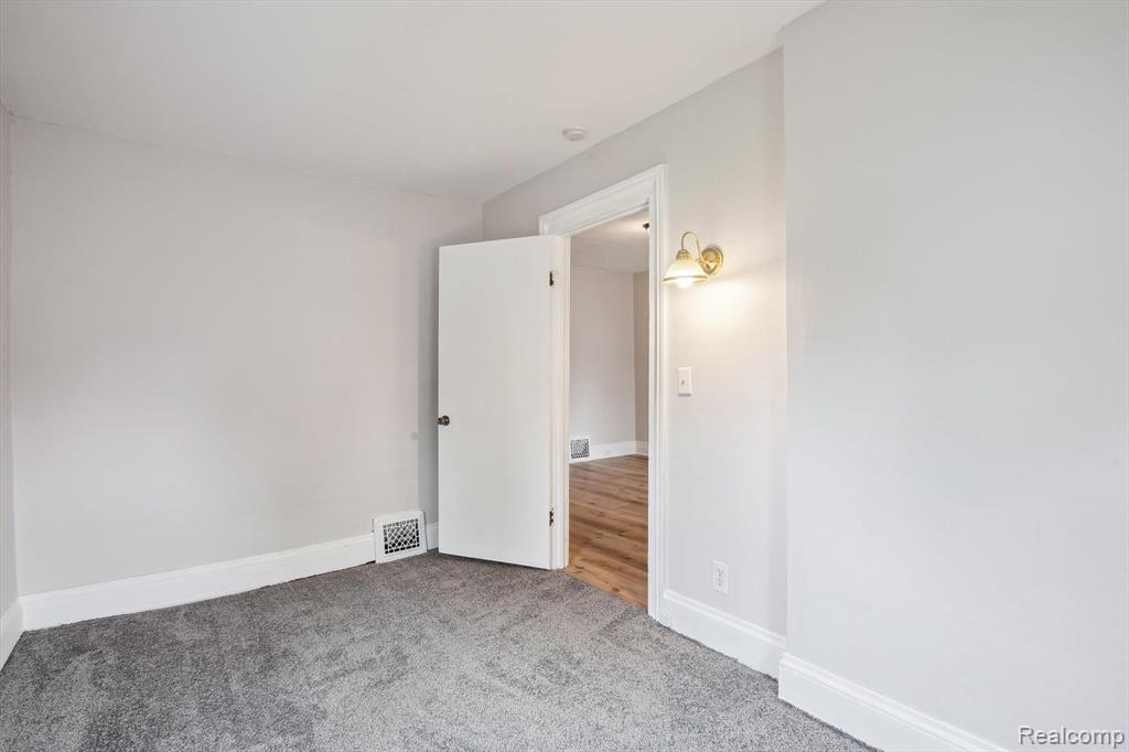 533 W GANSON Street, Jackson, MI 49201 — Photo 18