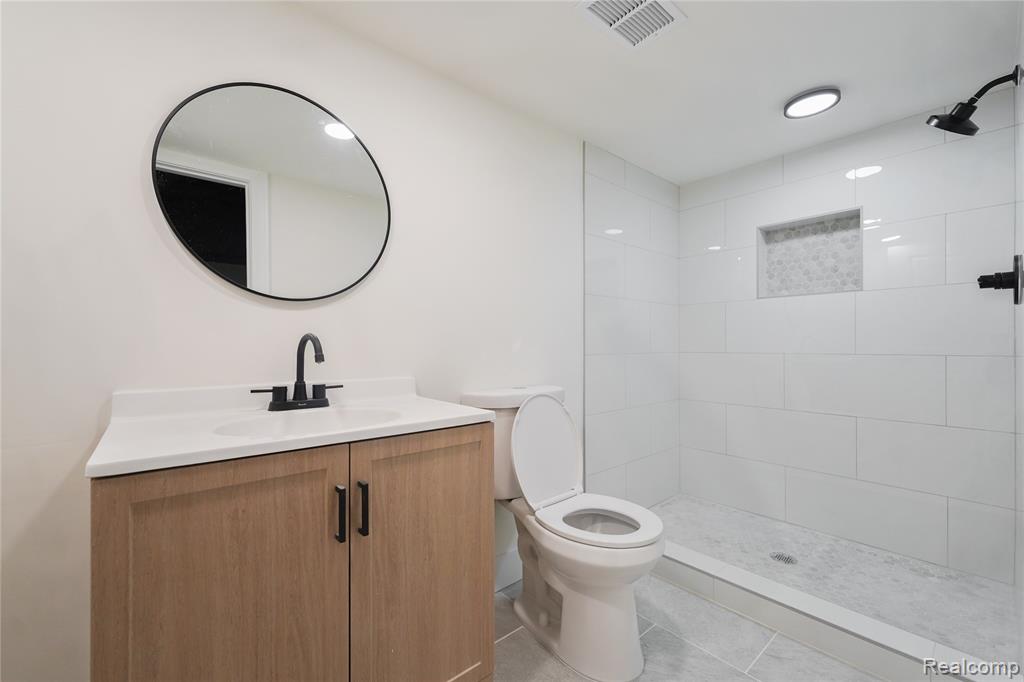 21930 Marlow Street, Oak Park, MI 48237 — Photo 22
