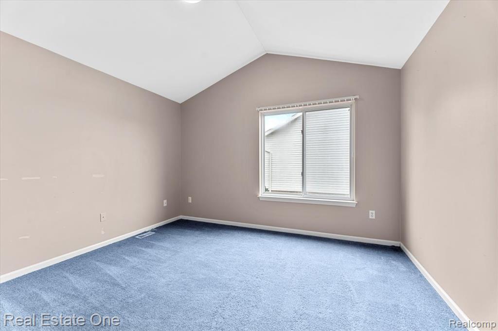 30026 Huron Meadows Drive, Rockwood, MI — Photo 26