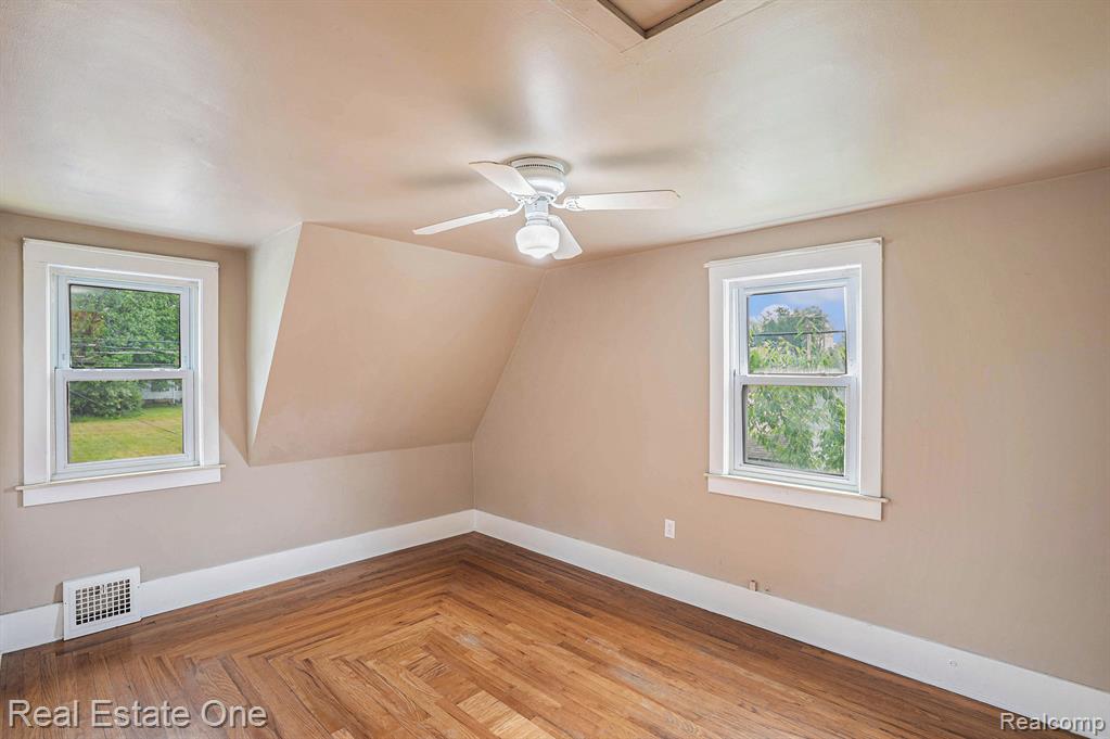 205 School Street, Almont, MI 48003 — Photo 8