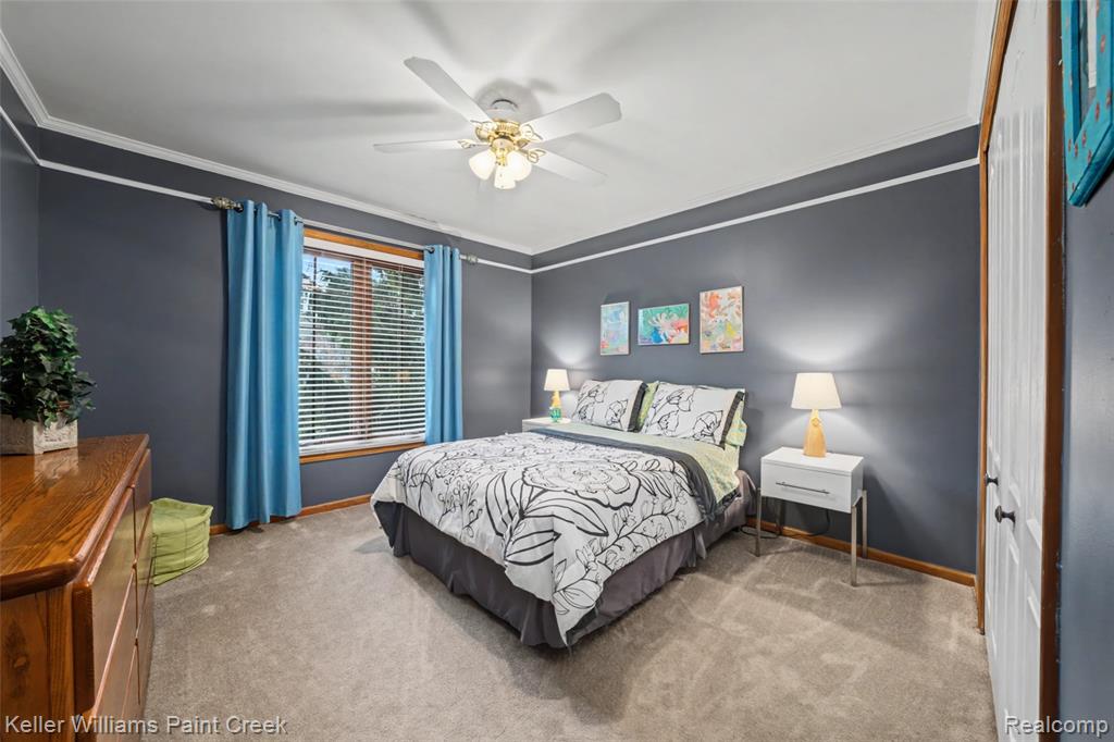 247 Glenmoor Drive S, Rochester, MI 48307 — Photo 34