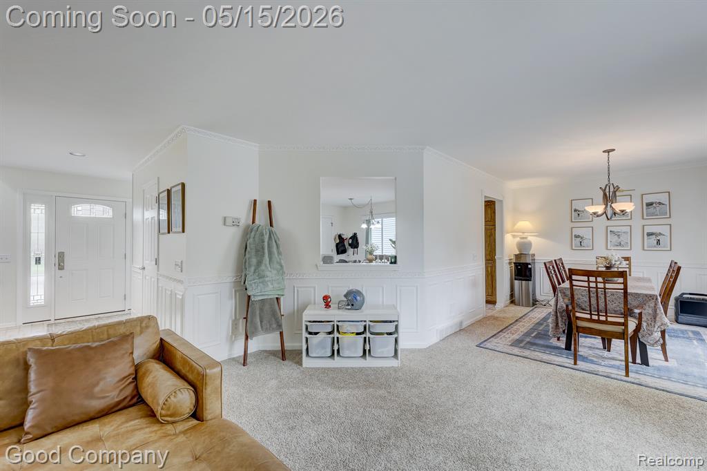 2370 Lansbury Drive, Waterford, MI 48329 — Photo 10