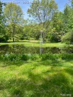 13252 Dixie Highway, Holly, MI 48442