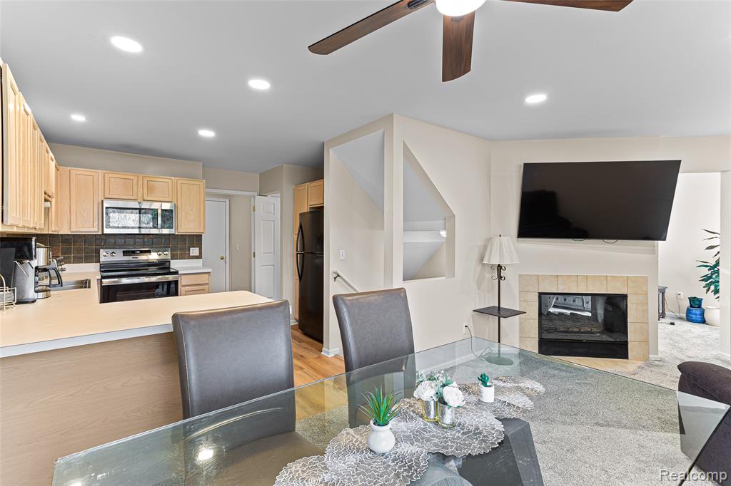1033 Calpernia, Wixom, MI — Photo 11