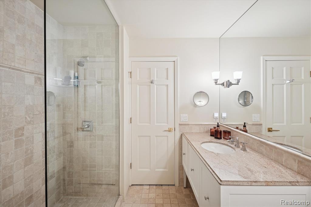 596 Henrietta Street, Birmingham, MI 48009 — Photo 39