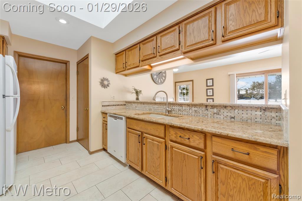 49321 Glasco Court, Utica, MI 48315 — Photo 10