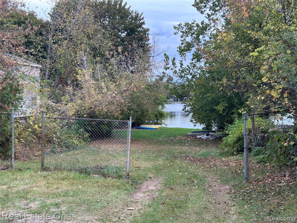 774 Keith Street, Oxford, MI 48371 — Photo 14
