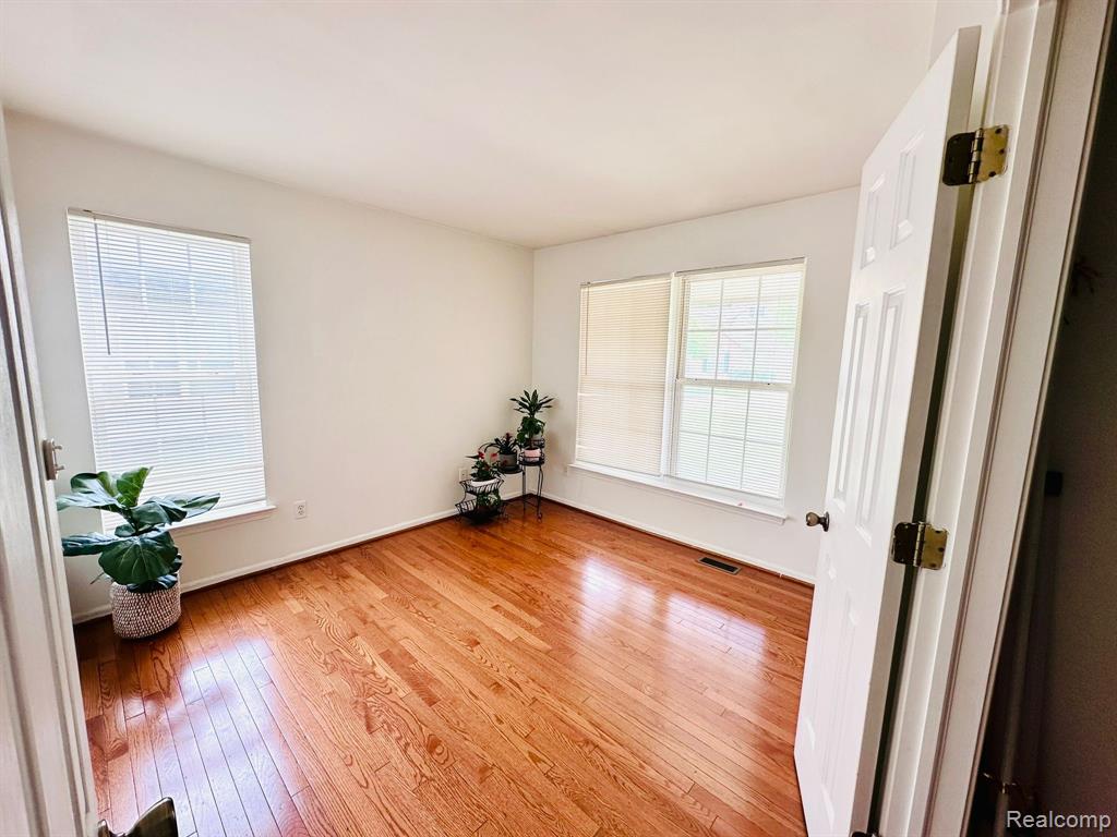 521 CHERRY GROVE Road, Canton, MI 48188 — Photo 12