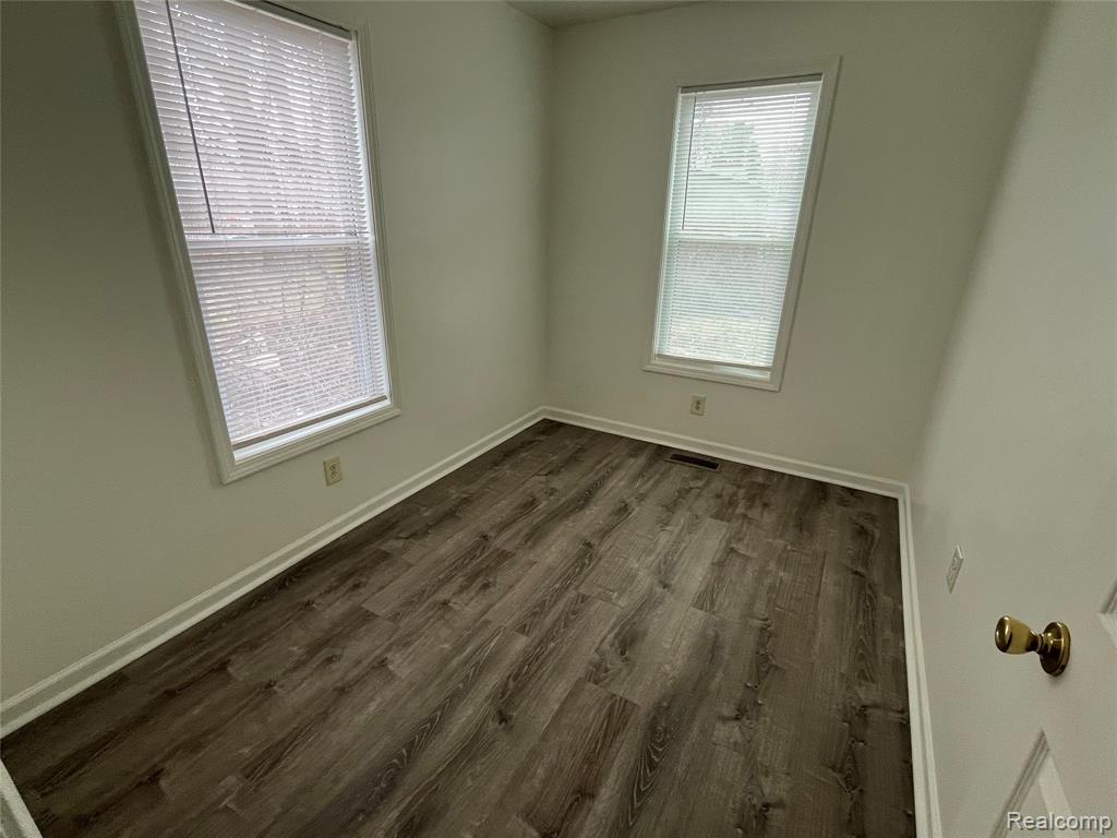 438 Kenilworth Avenue, Pontiac, MI 48342 — Photo 11
