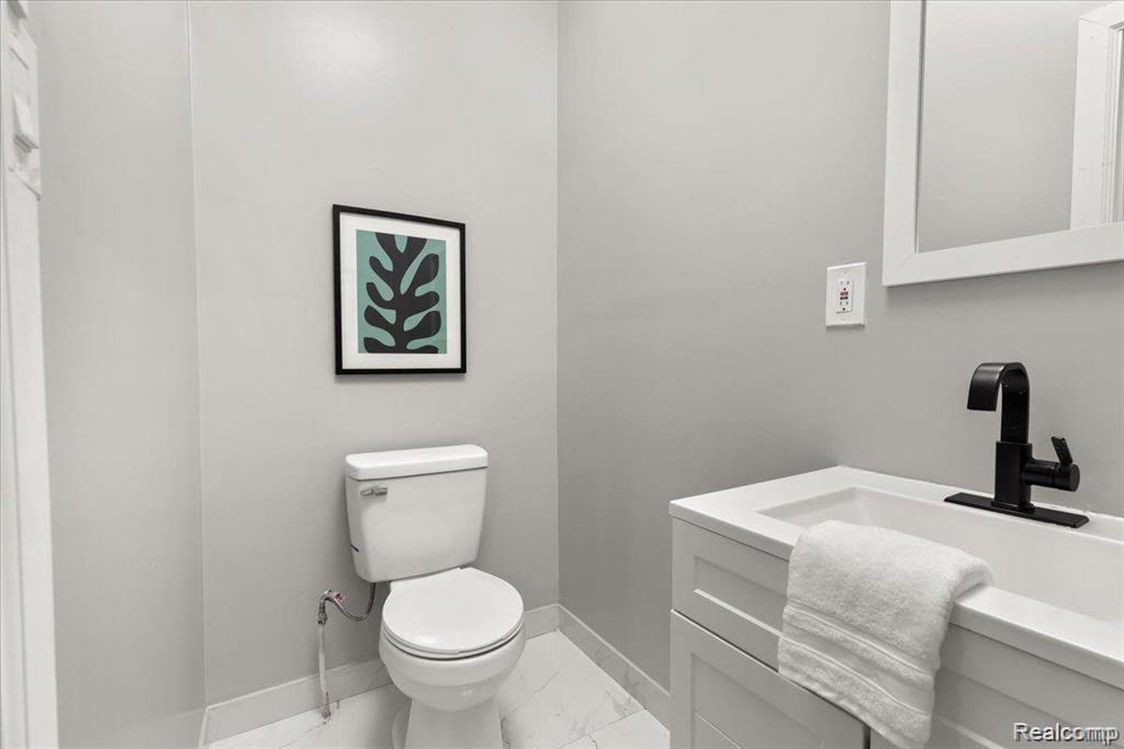 3427 Townsend Street, Detroit, MI 48214 — Photo 9