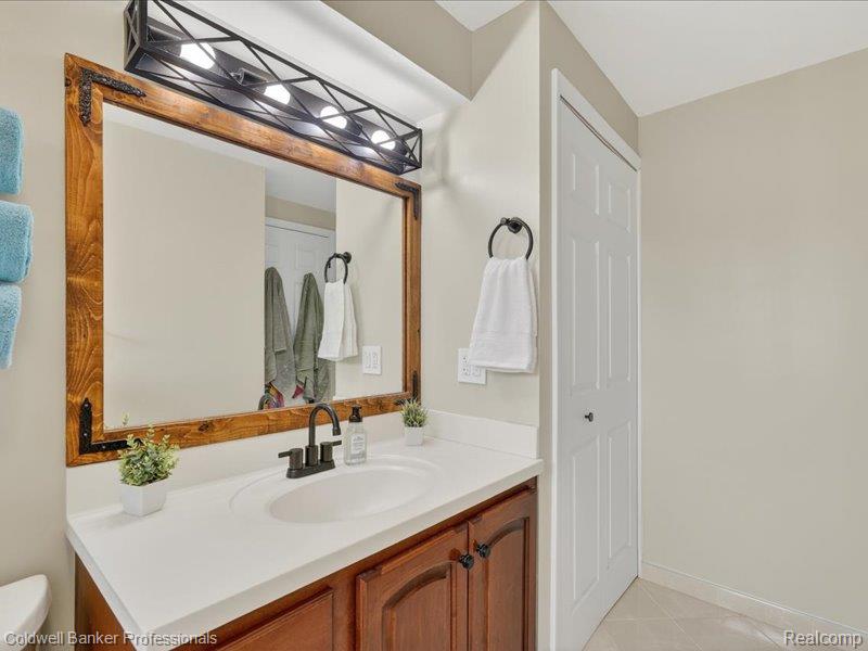 6091 Rocking Chair Road, Grand Blanc, MI 48439 — Photo 37
