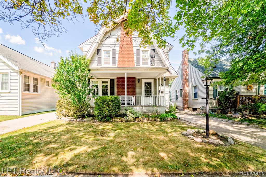 522 Kings Highway, Wyandotte, MI 48192 — front exterior