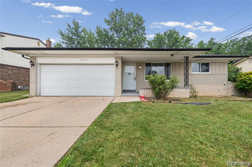 4051 Dickson Drive, Sterling Heights, MI 48310
