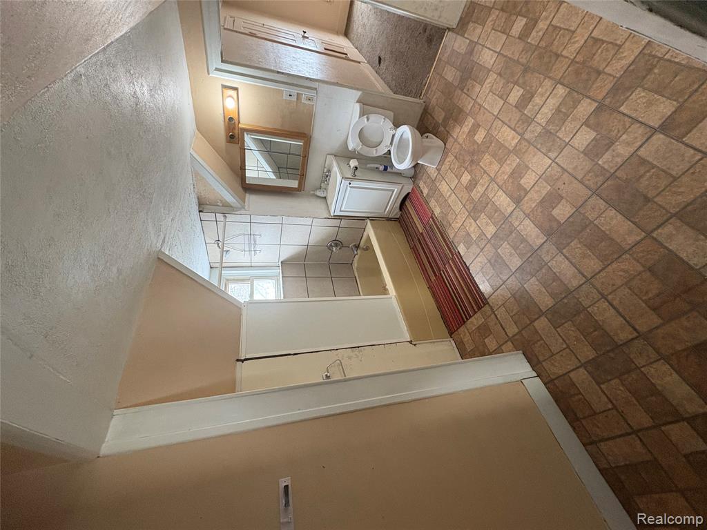 919 10th Street, Port Huron, MI 48060 — Photo 21