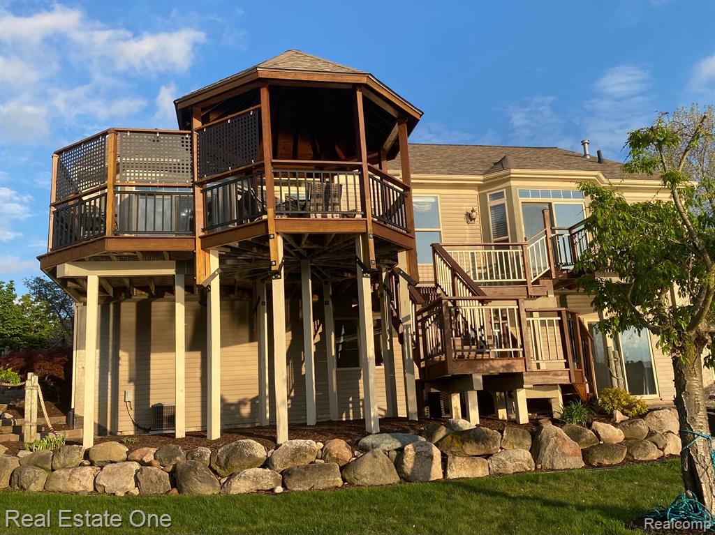 906 W PENINSULA, Oxford, MI 48371 — Photo 34