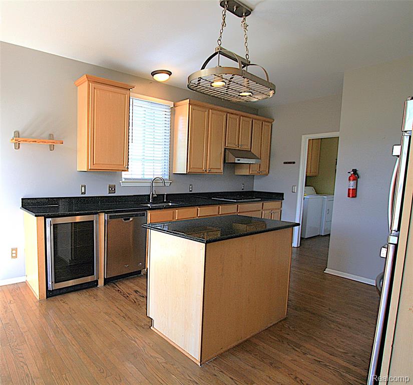 11152 Woodfield Parkway, Grand Blanc, MI 48439 — Photo 10