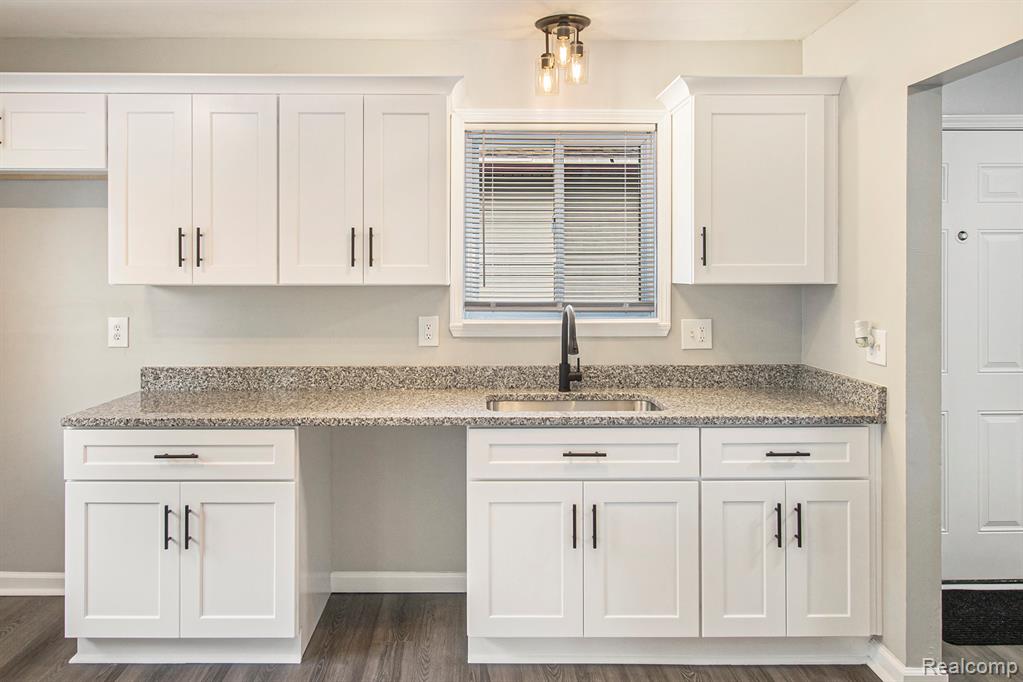8105 Syracuse Street, Taylor, MI 48180 — Photo 10