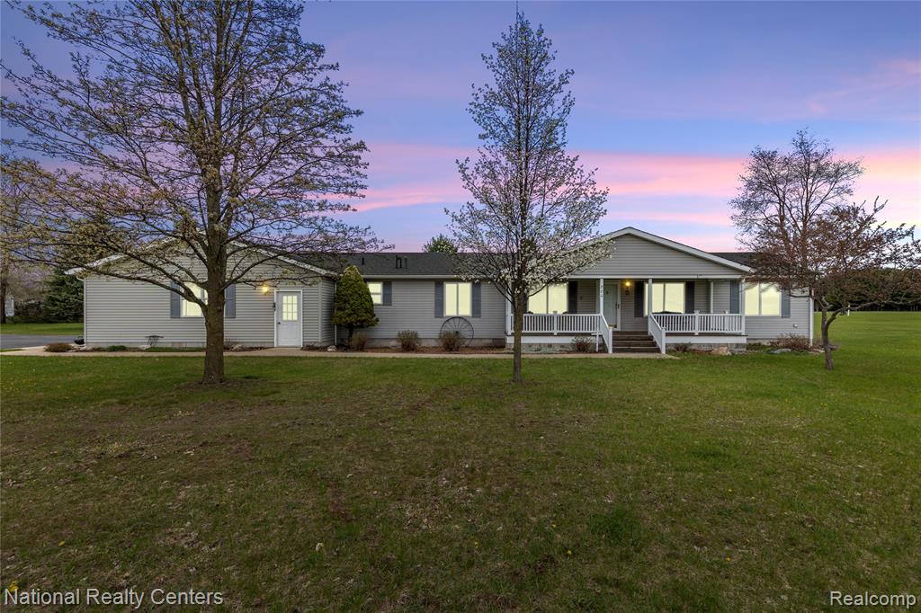 880 West Avenue, Big Rapids, MI 49307 — front exterior