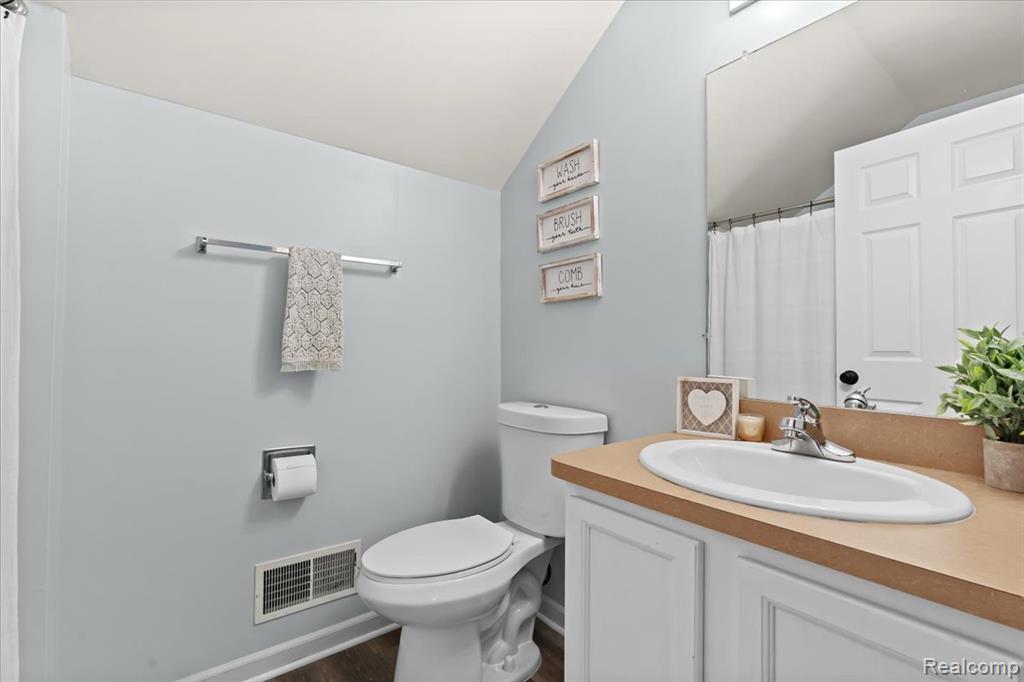 50462 Theodore Lane, Chesterfield, MI — Photo 23