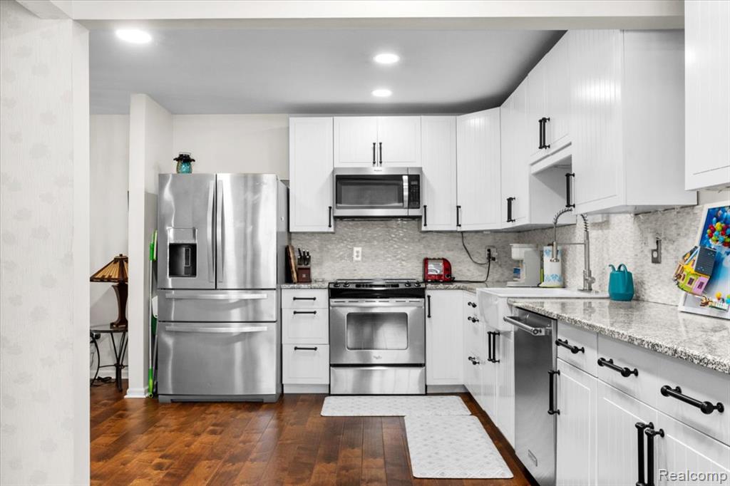 21301 E Glen Haven Circle, Northville, MI, 48167