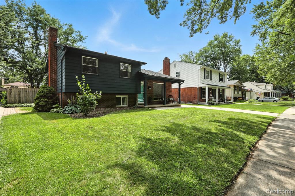 678 Shenandoah Drive, Clawson, MI — Photo 25