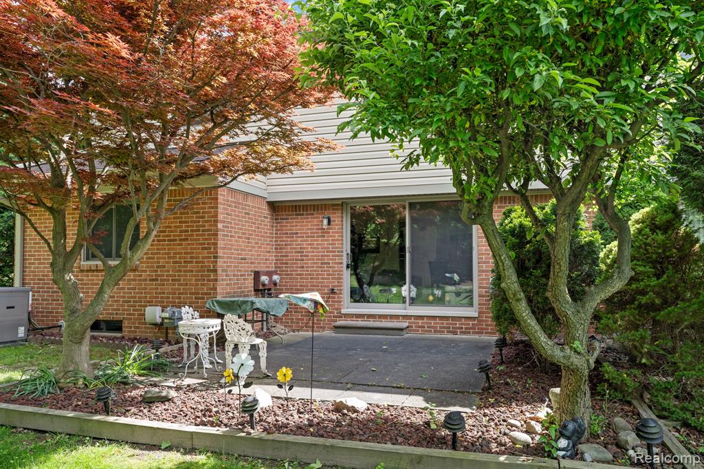 3702 Old Creek Road, Troy, MI 48084 — Photo 30