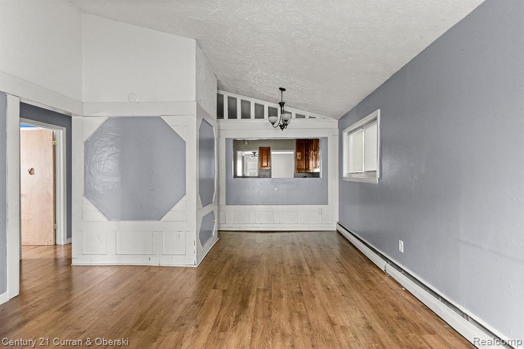 80 E MAHAN Avenue, Hazel Park, MI 48030 — Photo 2