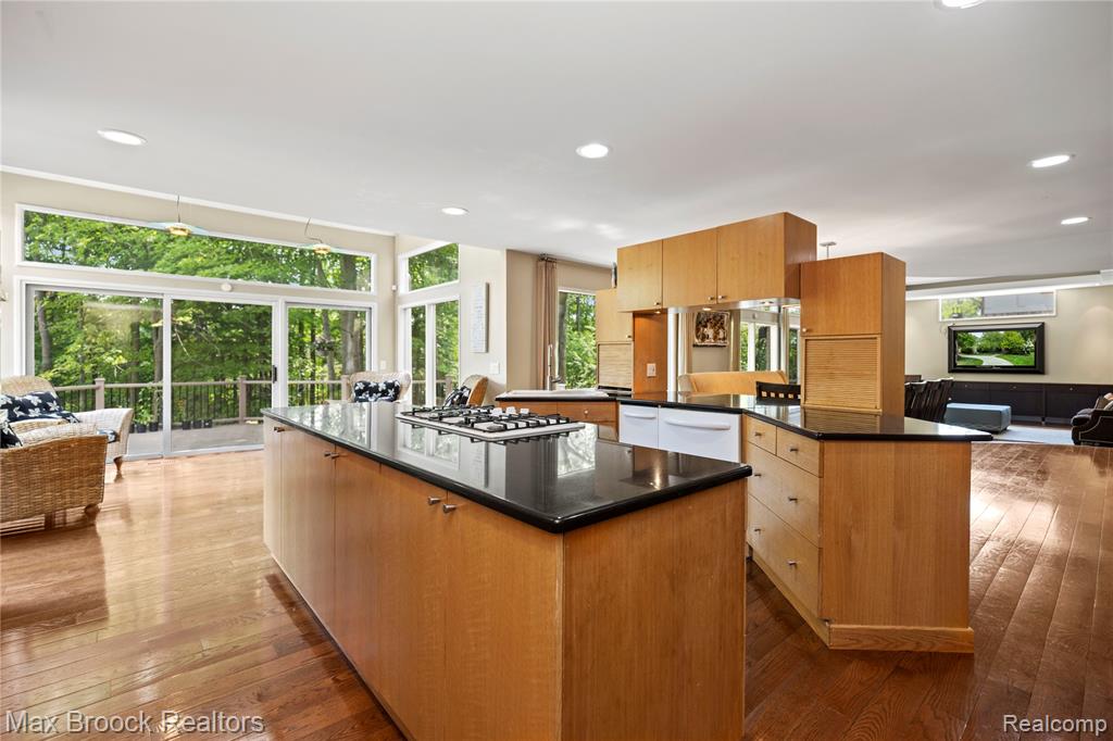 6067 Charles Drive, West Bloomfield, MI — Photo 17