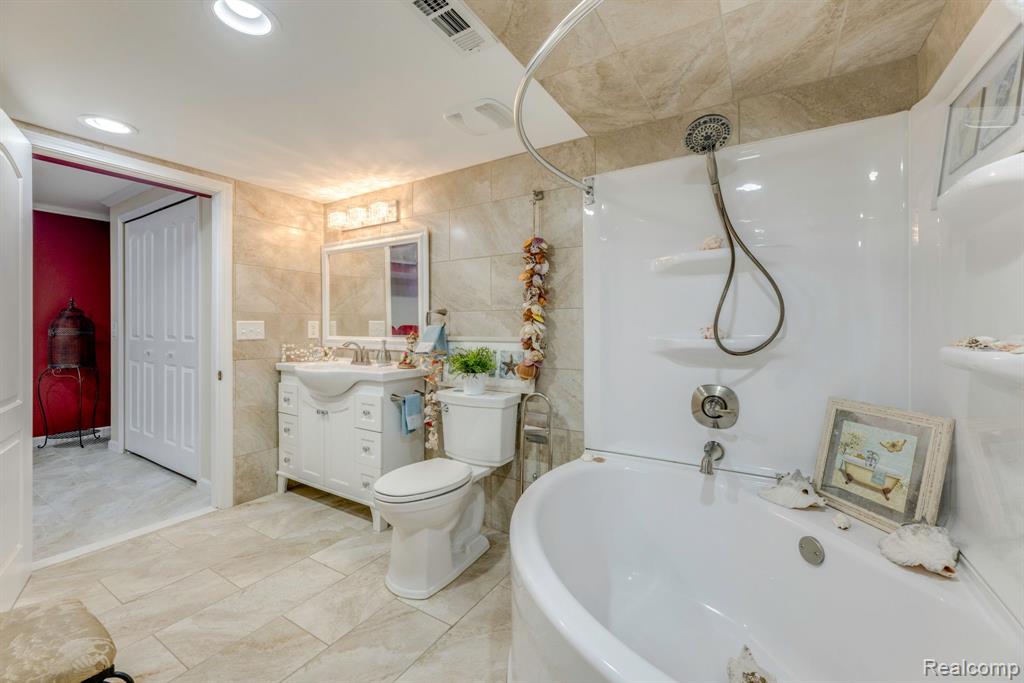 4021 RICHFIELD Drive, Sterling Heights, MI 48314 — Photo 30