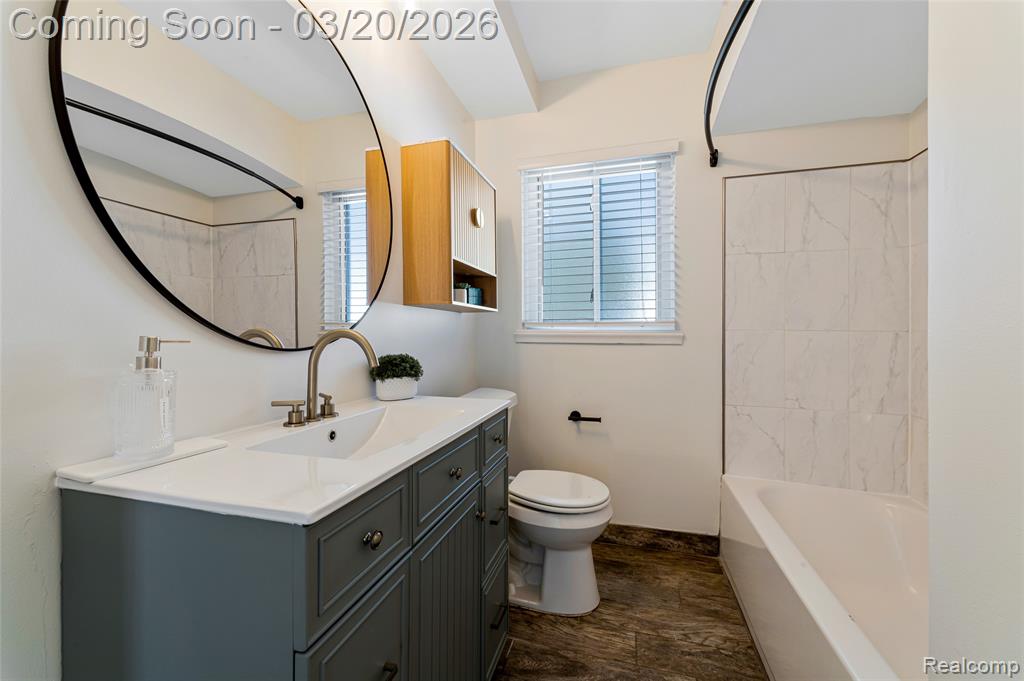 17220 W 13 Mile Road, Beverly Hills, MI 48025 — Photo 17