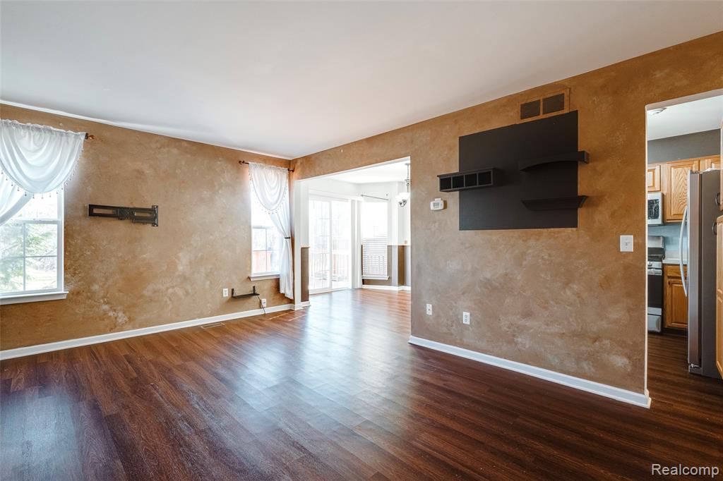 4753 Grove Court, Canton, MI 48188 — Photo 9
