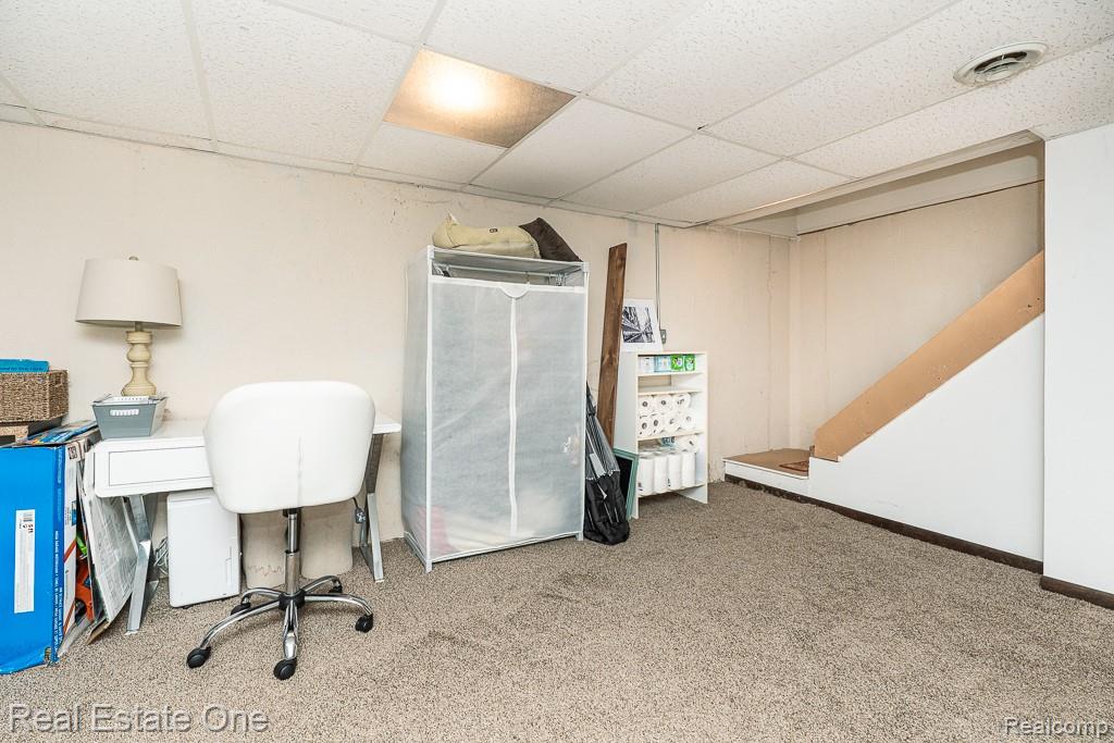42514 Freeport Drive, Sterling Heights, MI 48313 — Photo 33
