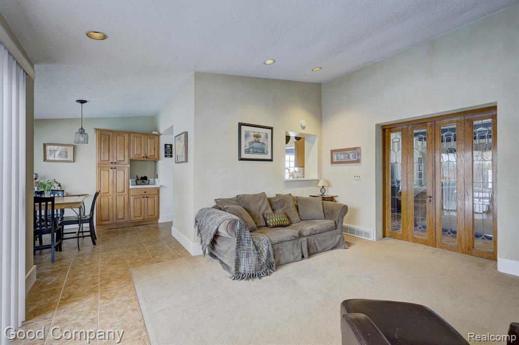 18930 Hillcrest Street, Beverly Hills, MI 48025 — Photo 29