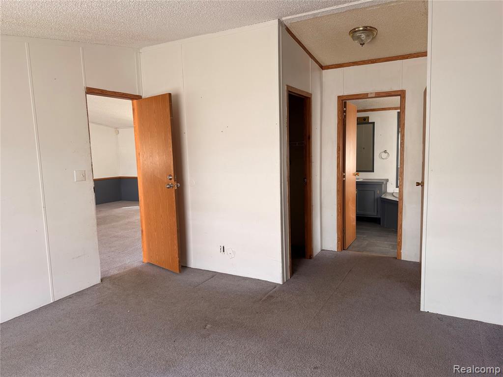 7065 El paso Boulevard, Romulus, MI 48174 — Photo 13