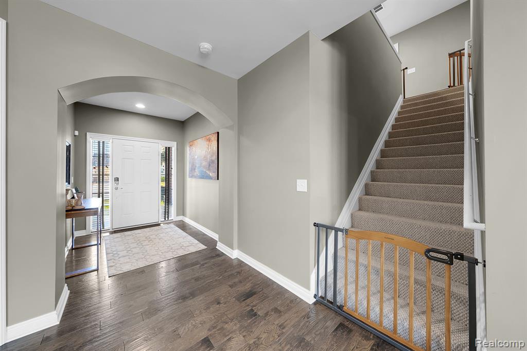 49473 CRANBROOK Drive, Macomb, MI 48044 — Photo 5
